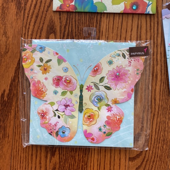 Spring Gift Bag Bundle - Picture 2 of 9